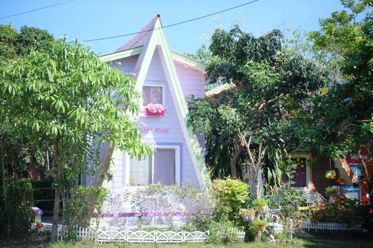 A Houses Homestay Накхонратчасима Экстерьер фото
